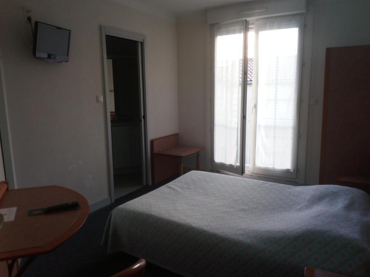 Hotel De La Gare คลีซ์ซง ภายนอก รูปภาพ
